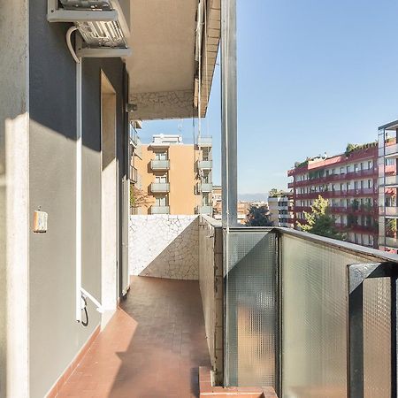 Alessia'S Flat- Sondrio M3 Apartment Milan Luaran gambar