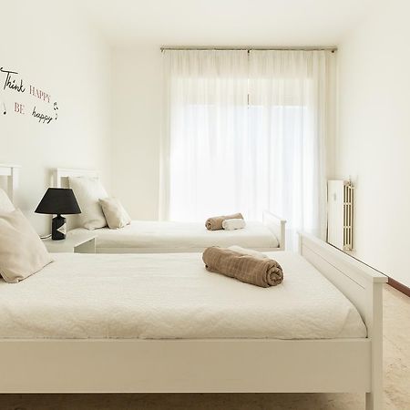 Alessia'S Flat- Sondrio M3 Apartment Milan Luaran gambar