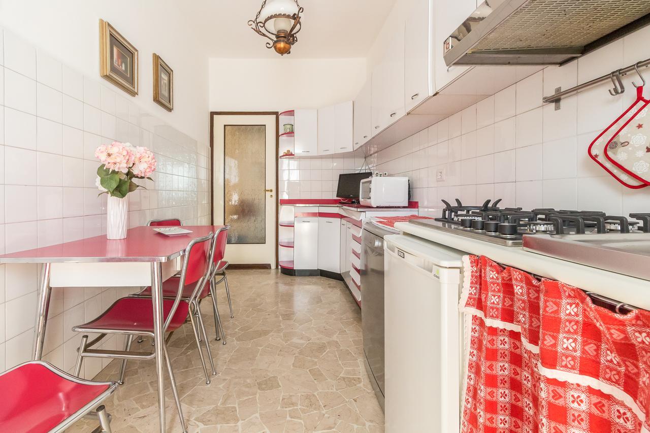 Alessia'S Flat- Sondrio M3 Apartment Milan Luaran gambar
