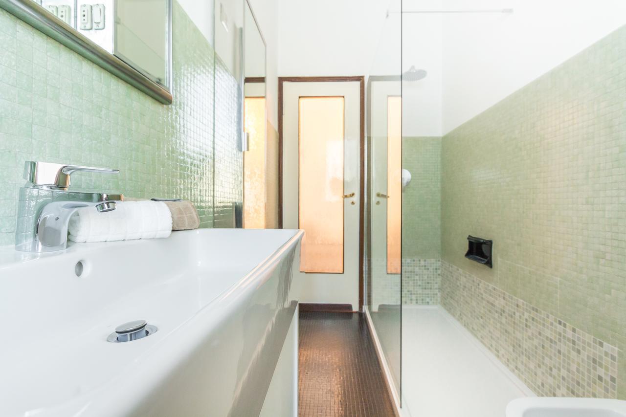 Alessia'S Flat- Sondrio M3 Apartment Milan Luaran gambar
