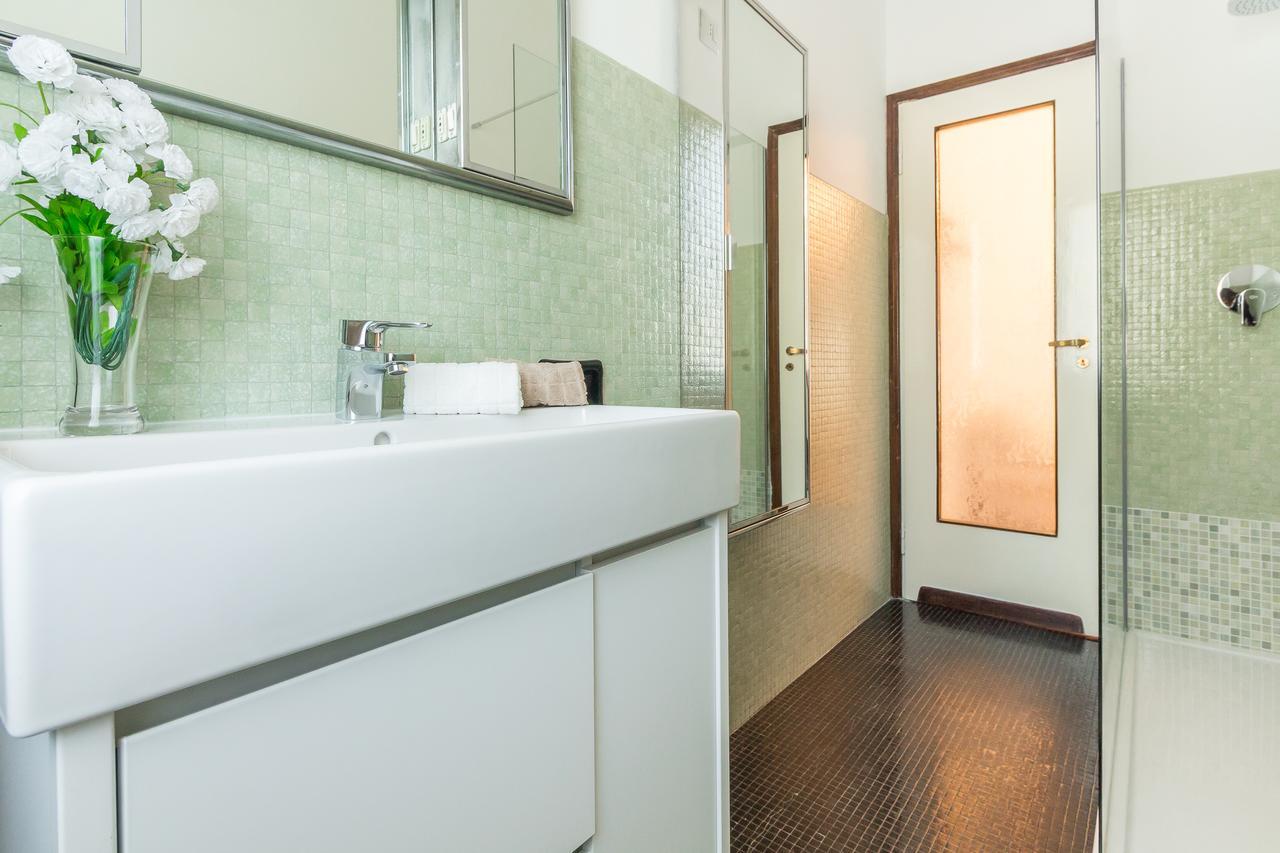 Alessia'S Flat- Sondrio M3 Apartment Milan Luaran gambar